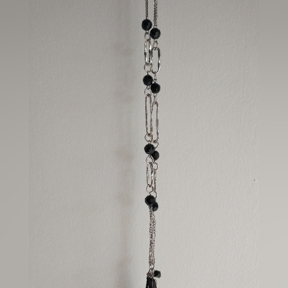 Black and silver women's teardrop pendant necklace - Picture 5 of 7